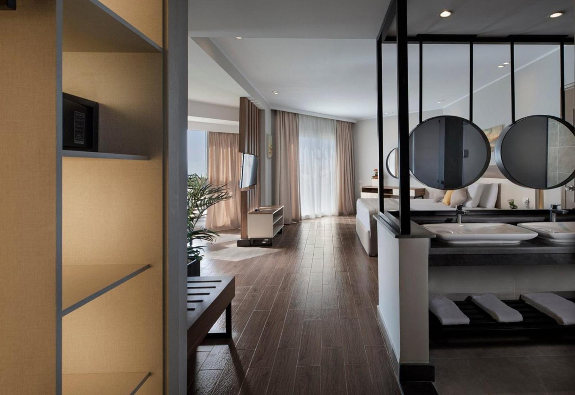 Pyramisa Beach Resort Sahl Hasheesh Hurghada Esterno foto Interior of a suite at the Mandarin Oriental, Munich