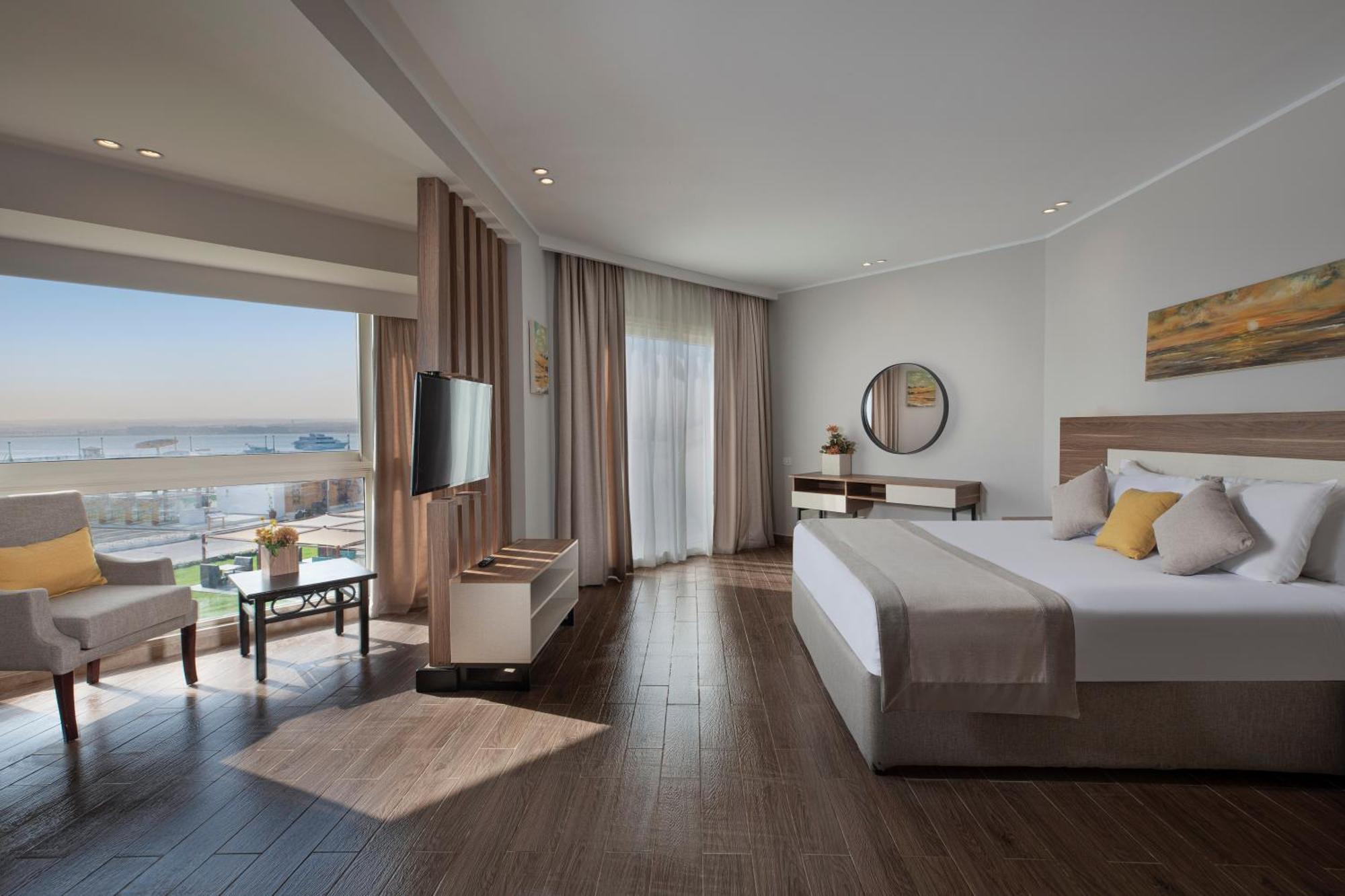 Pyramisa Beach Resort Sahl Hasheesh Hurghada Esterno foto A room at the hotel
