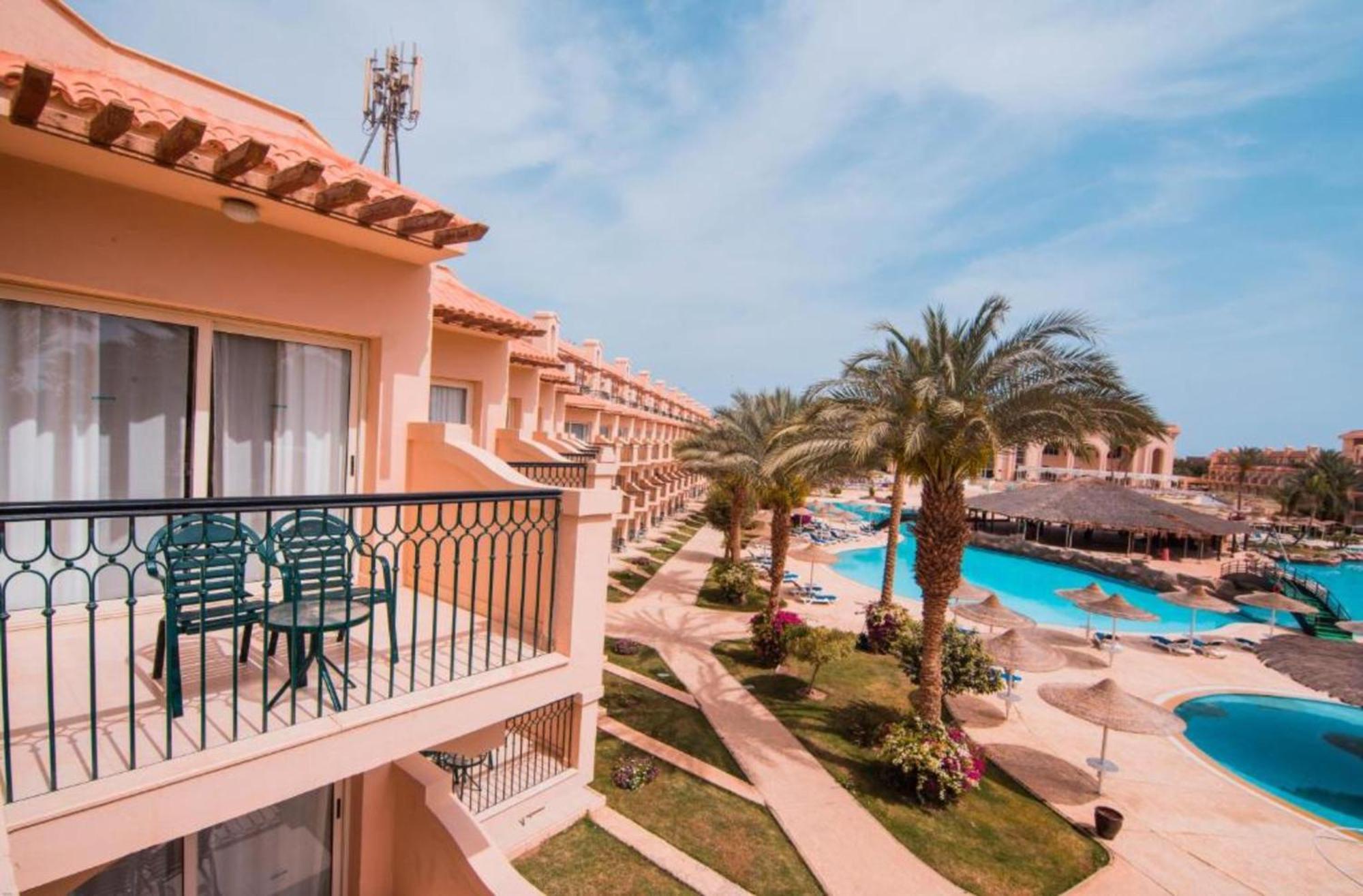 Pyramisa Beach Resort Sahl Hasheesh Hurghada Esterno foto A resort in Sharm El Sheikh