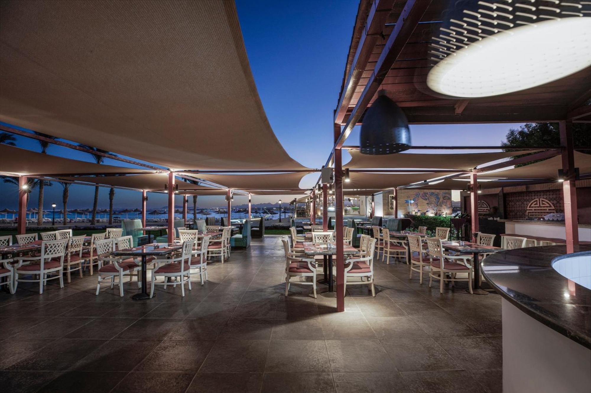 Pyramisa Beach Resort Sahl Hasheesh Hurghada Esterno foto The Sky Bar
