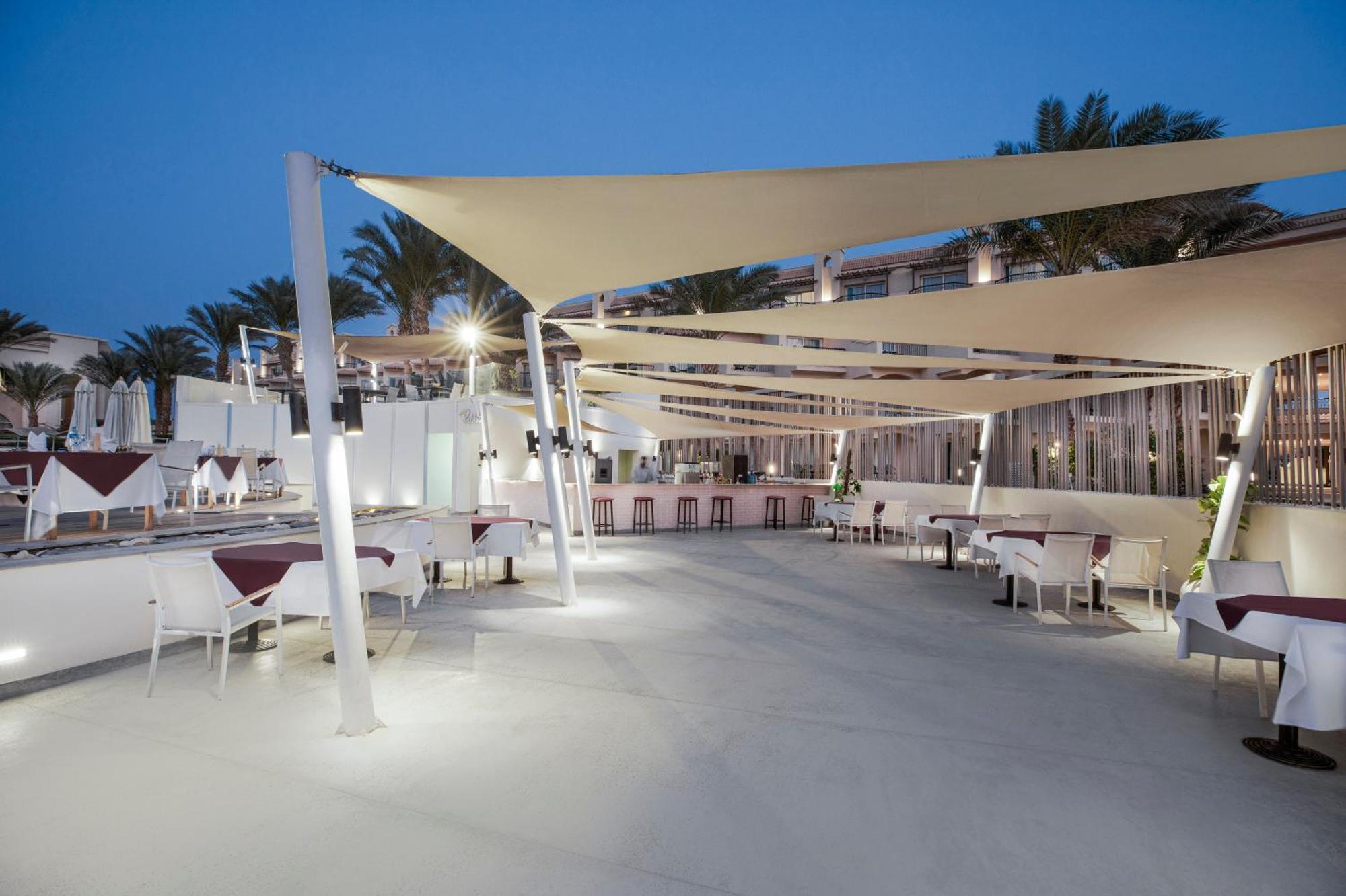 Pyramisa Beach Resort Sahl Hasheesh Hurghada Esterno foto The restaurant