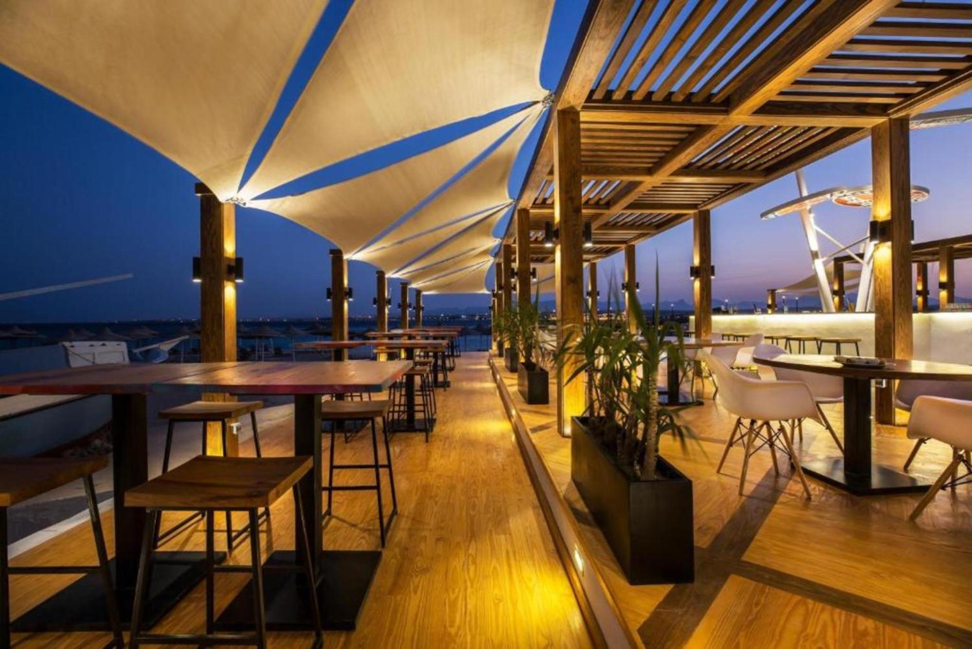 Pyramisa Beach Resort Sahl Hasheesh Hurghada Esterno foto Sky Bar