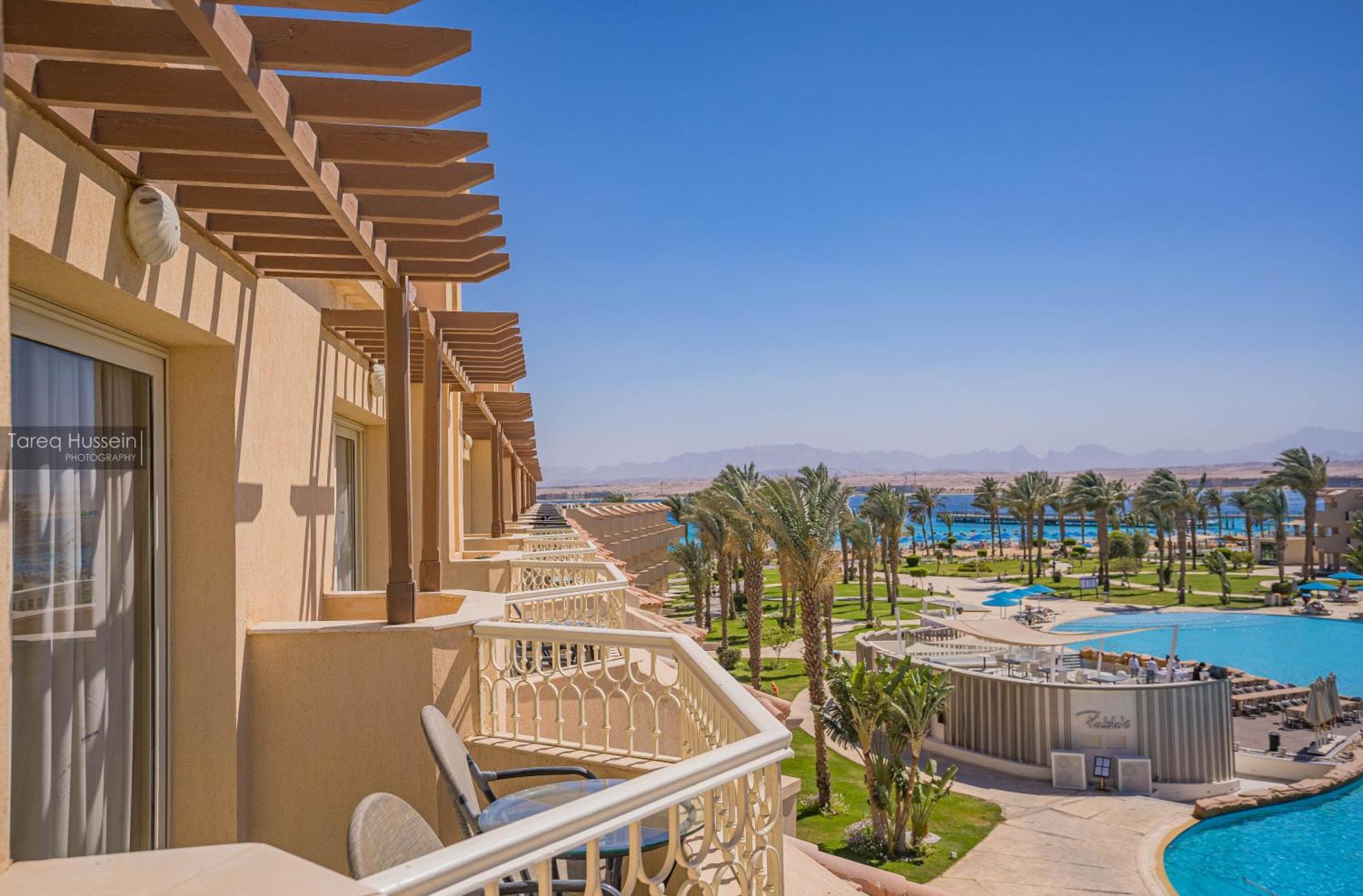 Pyramisa Beach Resort Sahl Hasheesh Hurghada Esterno foto View of the Red Sea from a hotel in Sharm El Sheikh